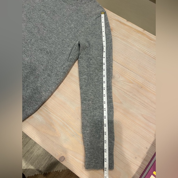 Quince 100% cashmere sweater - size medium - Picture 7 of 7